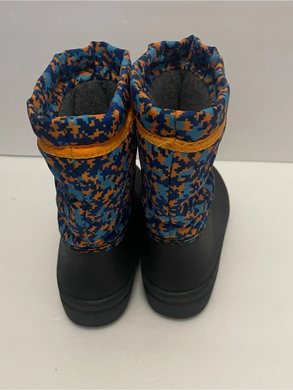 Bogs Snow Shell Digital Maze Winter Snow Boots Kids Youth Size 1 Black